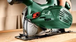 Bosch PKS 66 AF Cirkelzaag Met Geleiderail - 1600W - 0603502000 -Hulpmiddel Korting Winkel 4cdfd0d0331e93e4904b559e2dce4a59