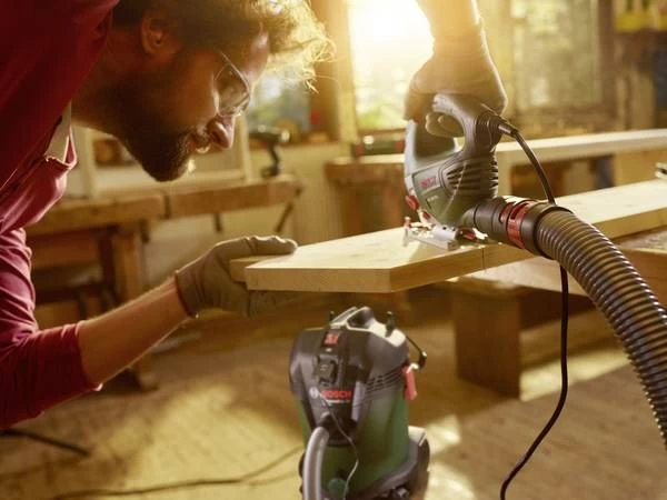 Bosch UniversalVac 15 Bouwstofzuiger - 1000W - 15L - 06033D1100 6 Bosch UniversalVac 15 Bouwstofzuiger - 1000W - 15L - 06033D1100 - Afbeelding 4